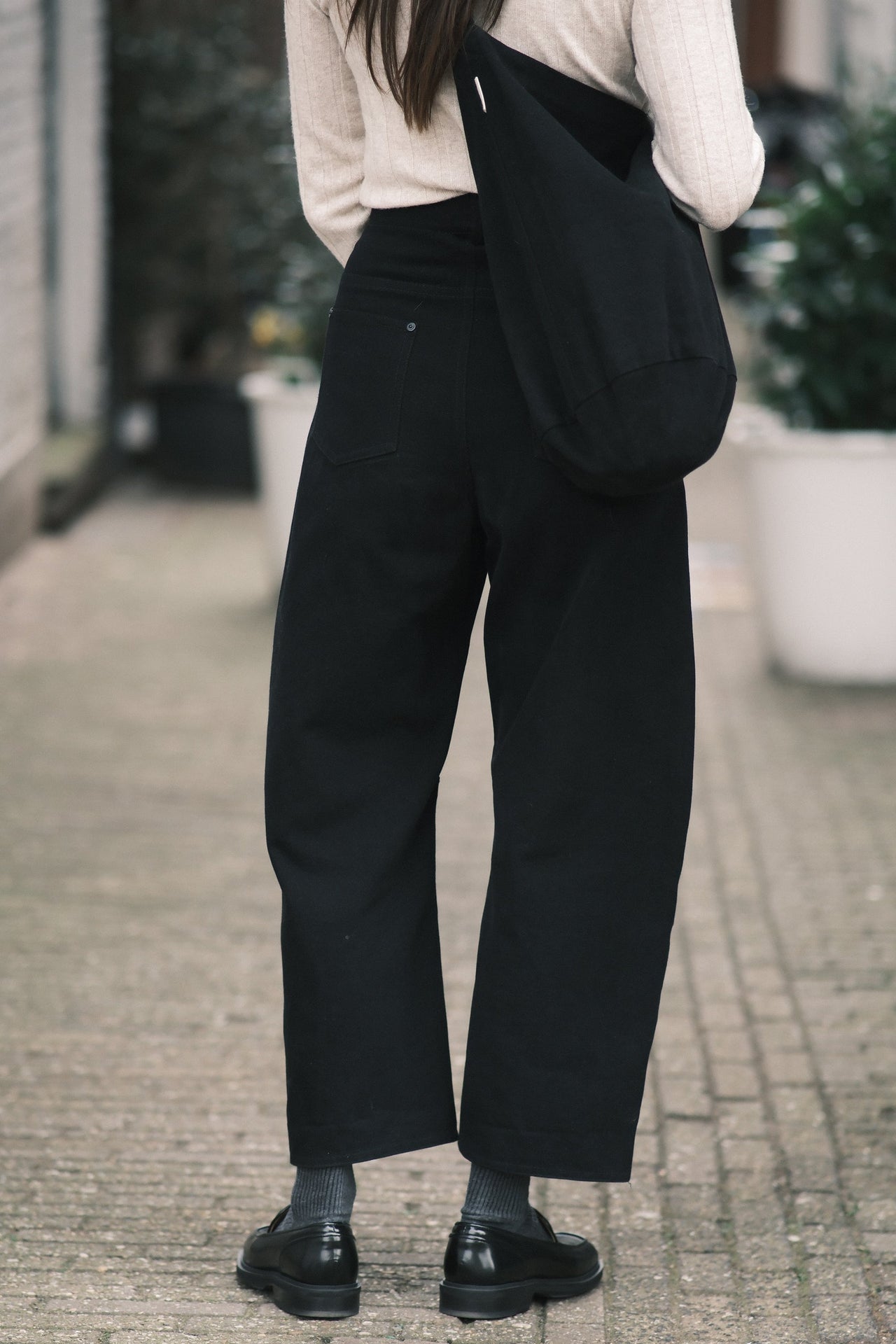 Signature Curve Legged Trouser Black