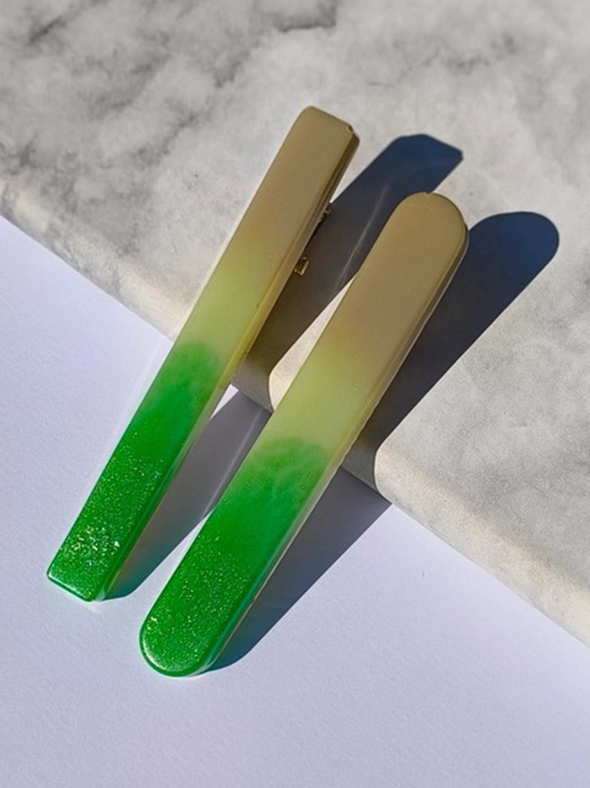 Minimal Set of 2 Resin Hair Clips Matcha Latte
