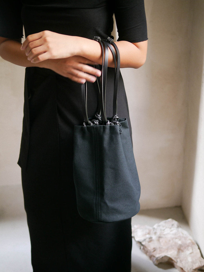 Woven Drawstring Bucket Bag All-Black
