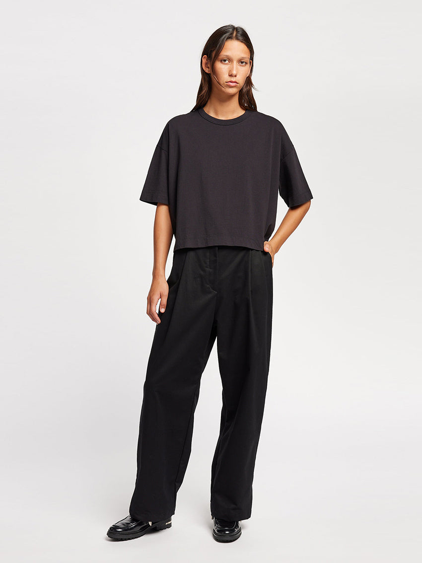 Obelisk Tee Jet Black