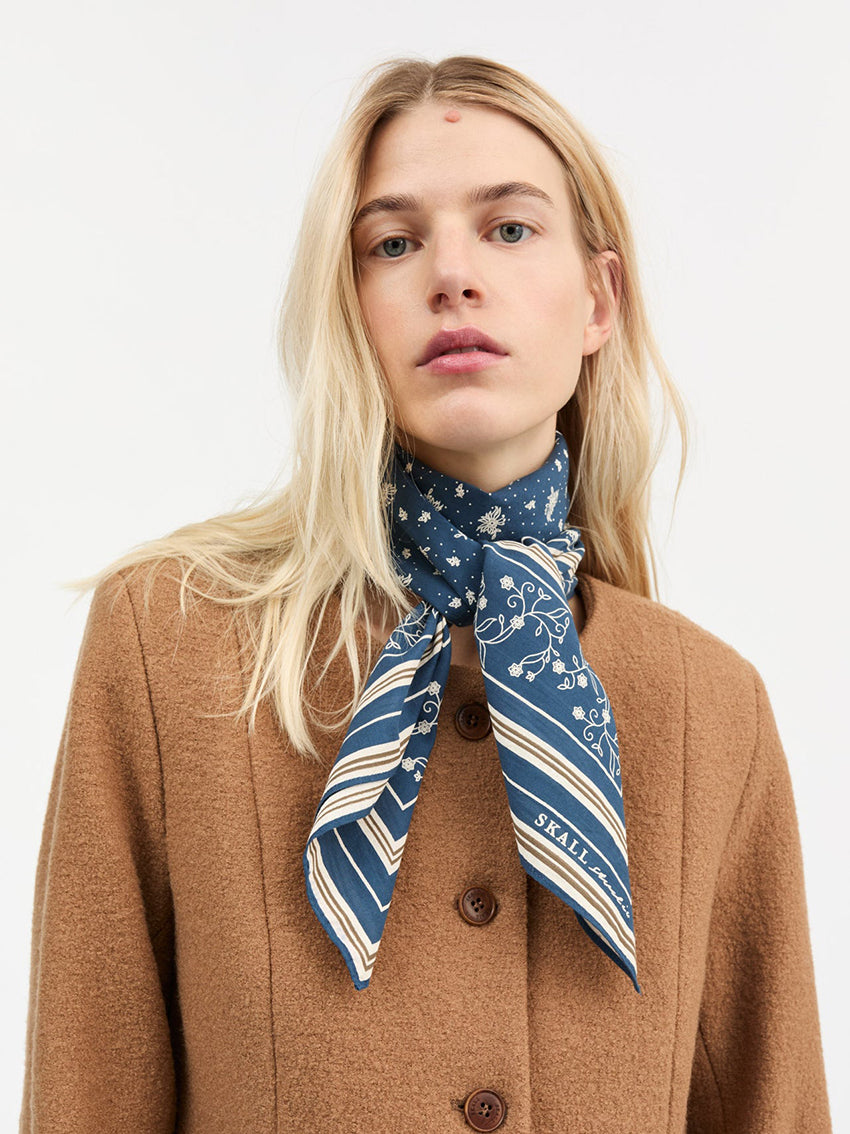 Classic Scarf Dark Navy 90x90