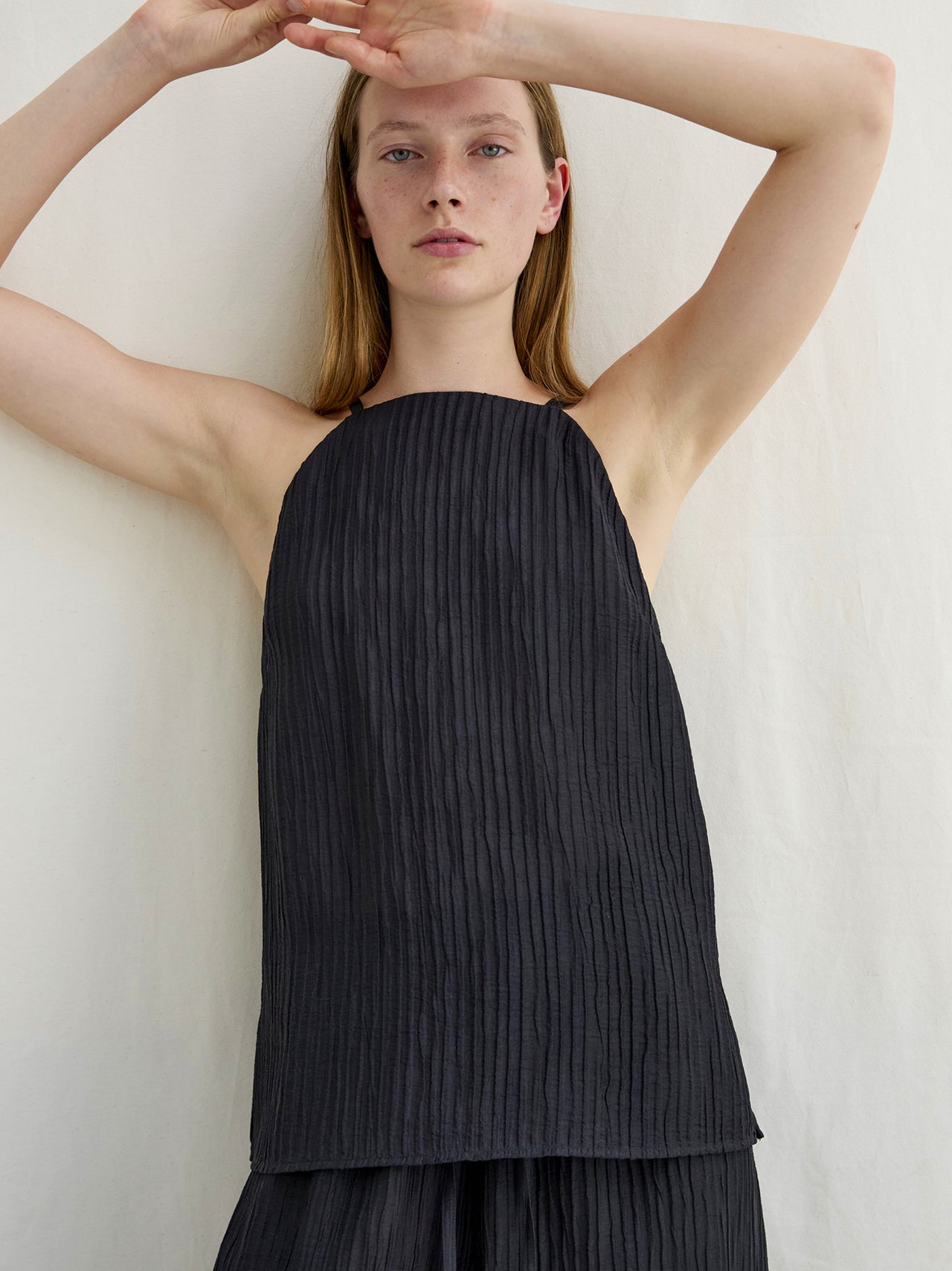 Dimas Wrinkle Top Black