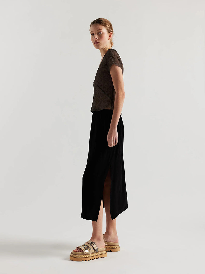 Umbra Skirt Black