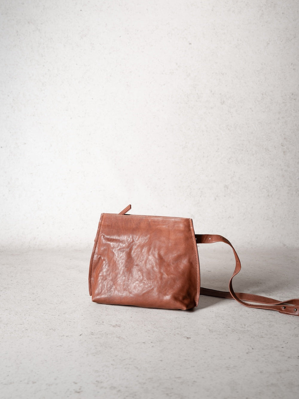 Sieni Matte Natural Grain Burnished Cognac