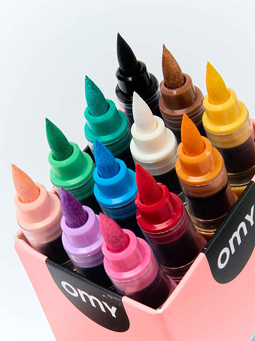 Brush Power - 12 Acrylic Markers