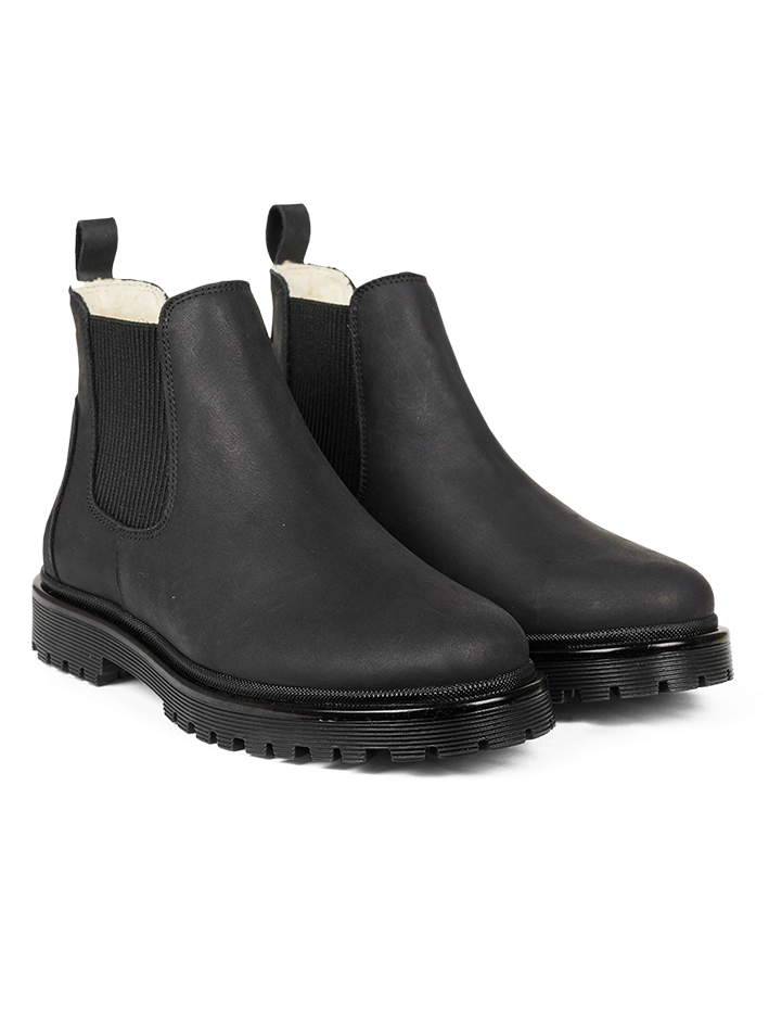 Chelsea Boot With Wool Lining Tracksole Black