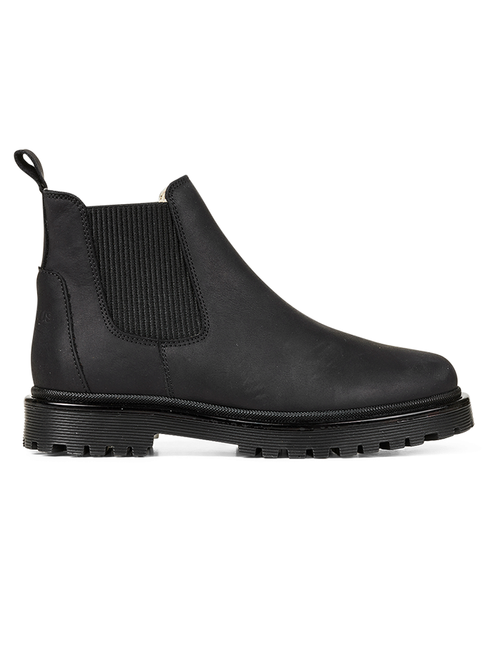 Chelsea Boot With Wool Lining Tracksole Black