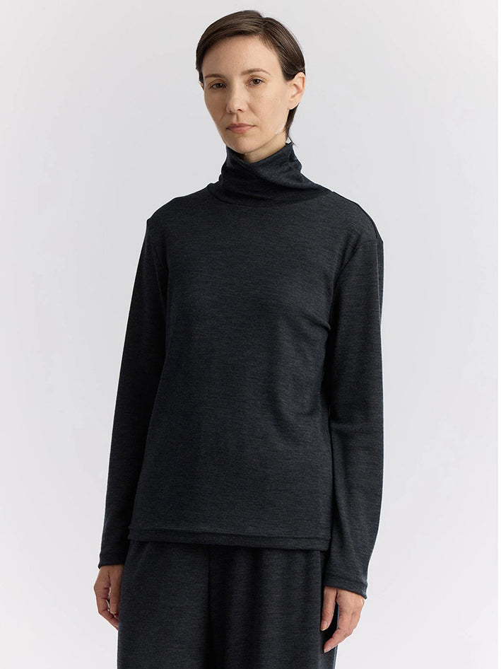 Wool Turtle Neck Dark Grey