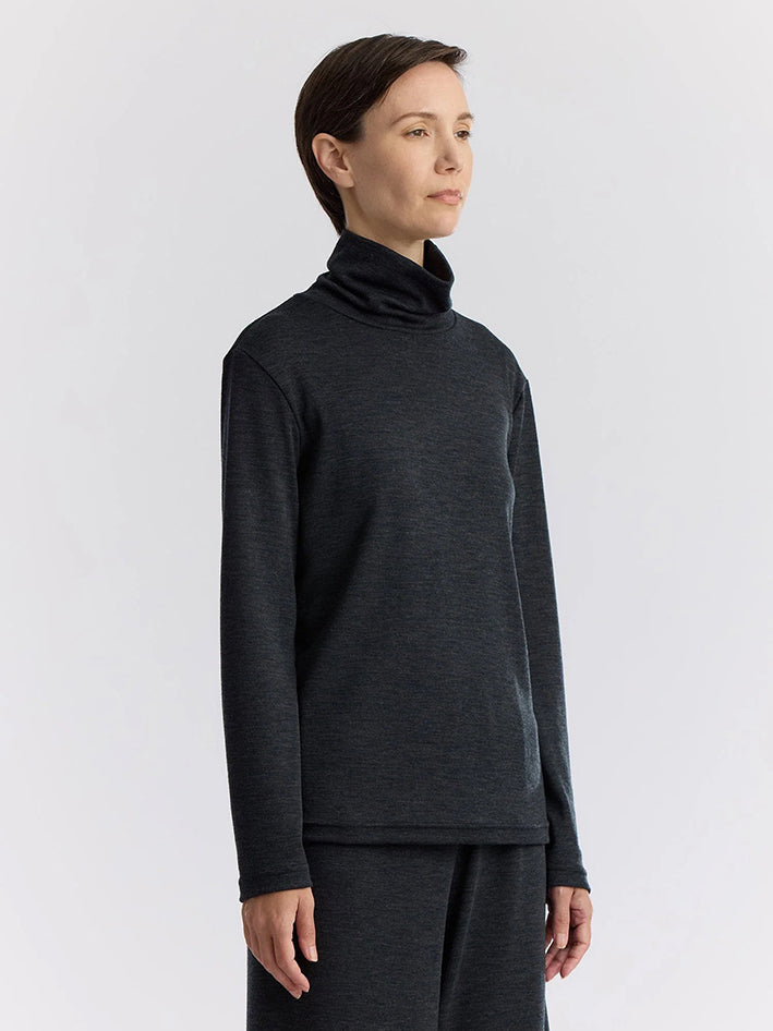 Wool Turtle Neck Dark Grey