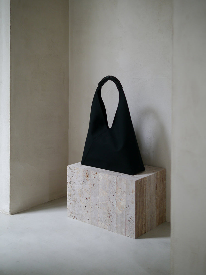 Woven Triangle Bag 58 All Black