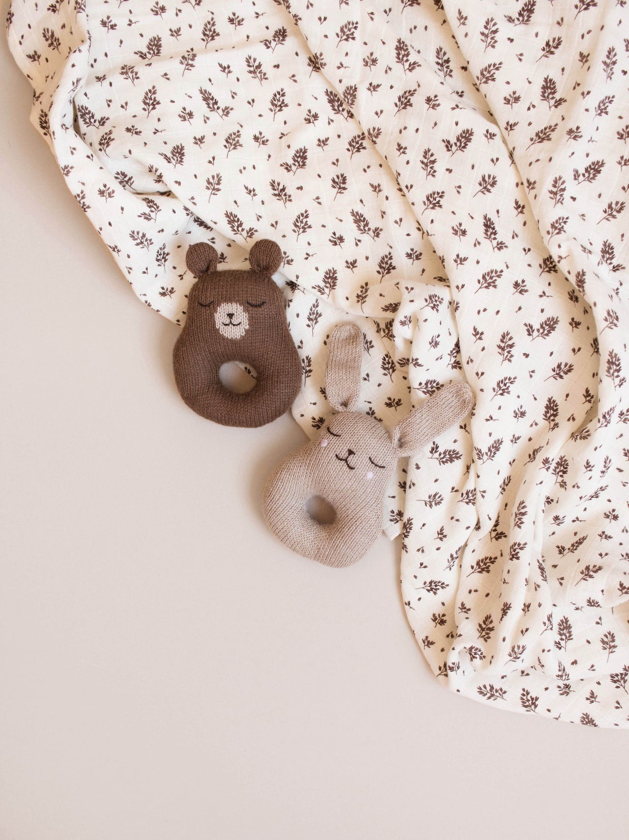 Teddy Rattle Nut