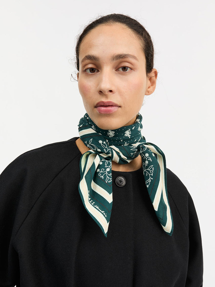 Classic Scarf Pine Green 90x90